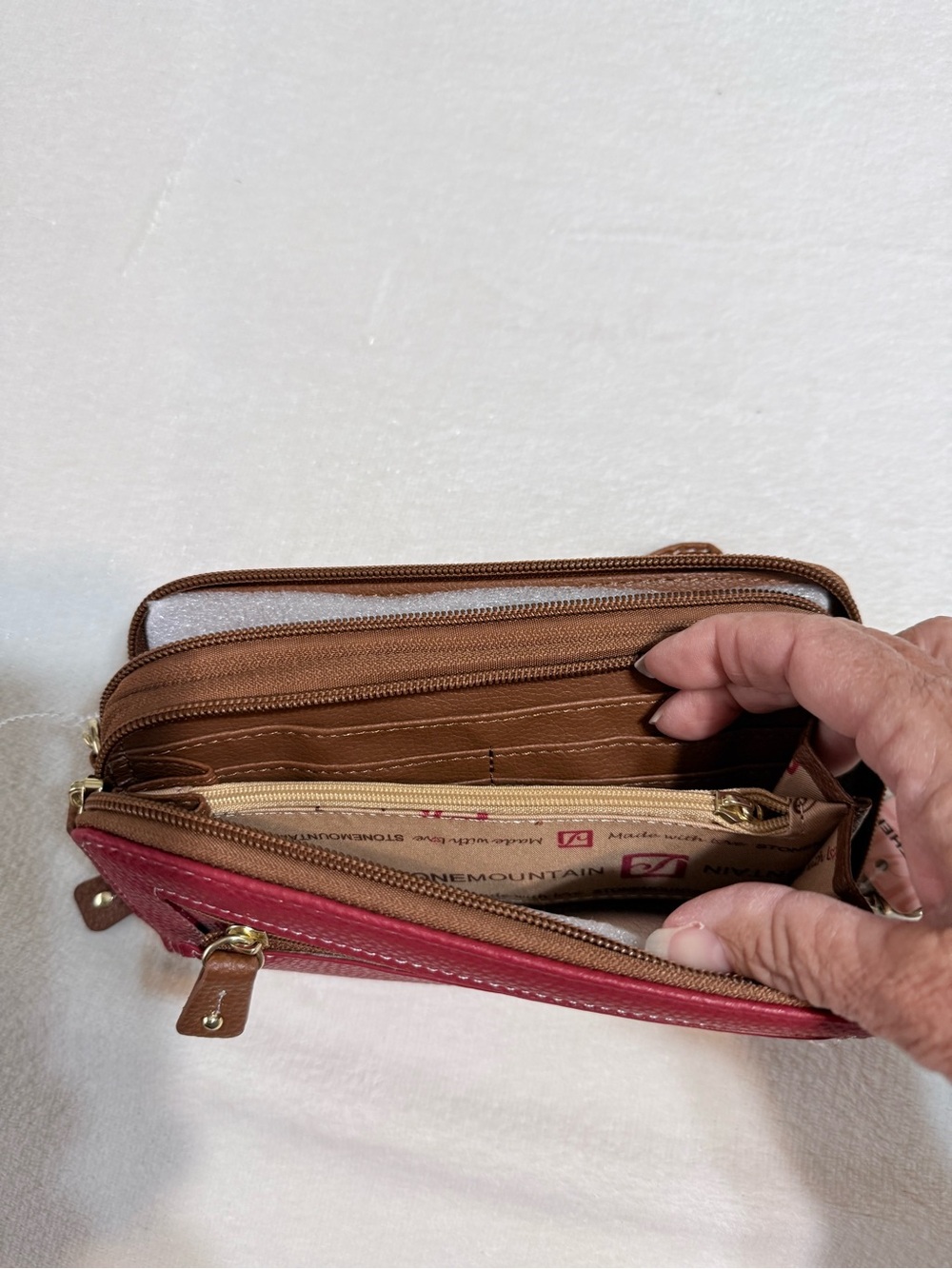 Stone Mountain Wristlet/Crossbody Wallet - NWT - Picture 5 of 16